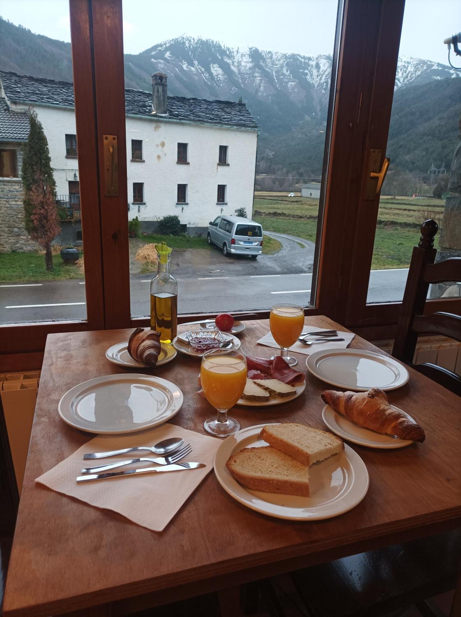 Hotel Las Nieves Linás de Broto Zewnętrze zdjęcie