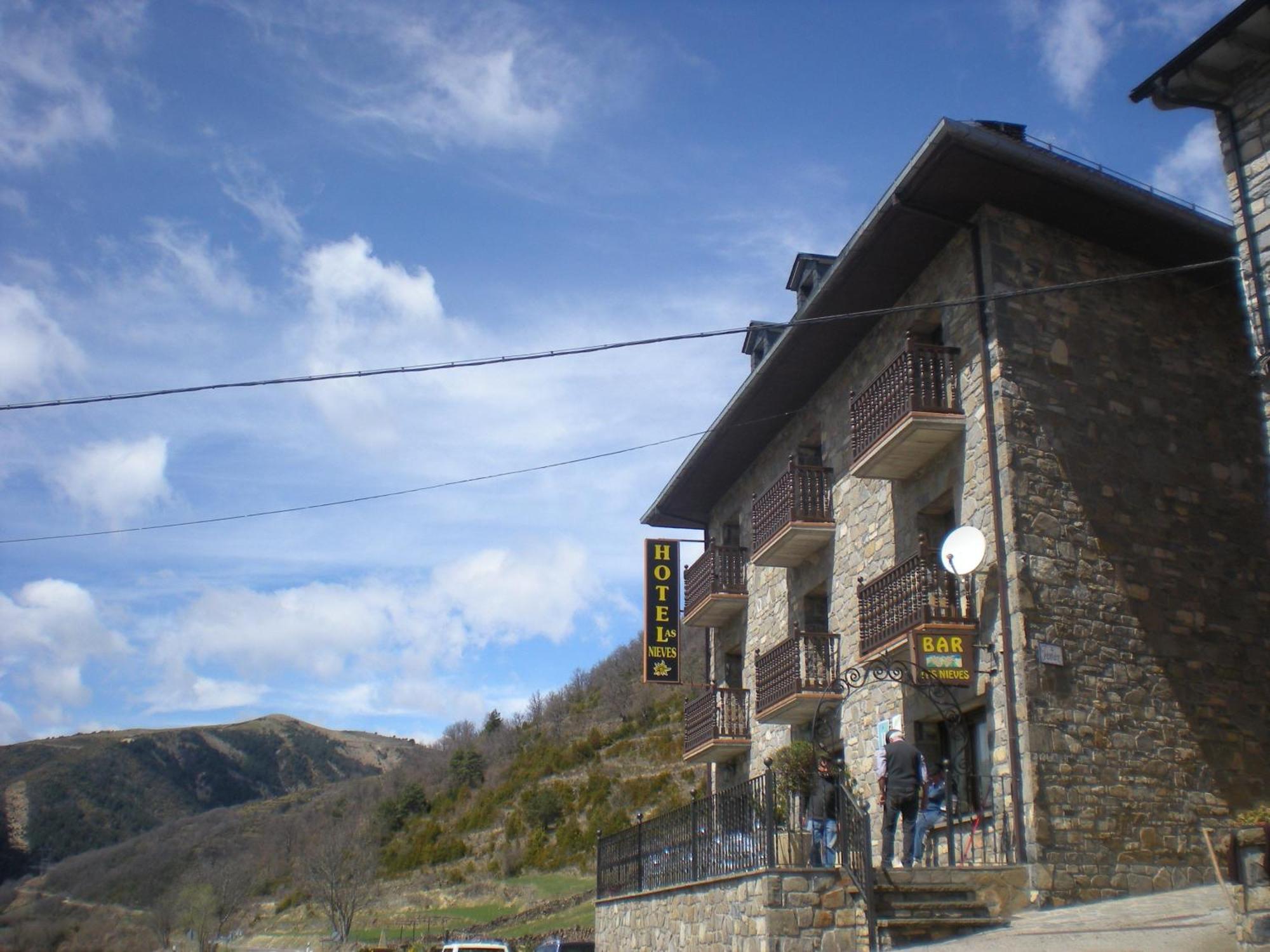 Hotel Las Nieves Linás de Broto Zewnętrze zdjęcie