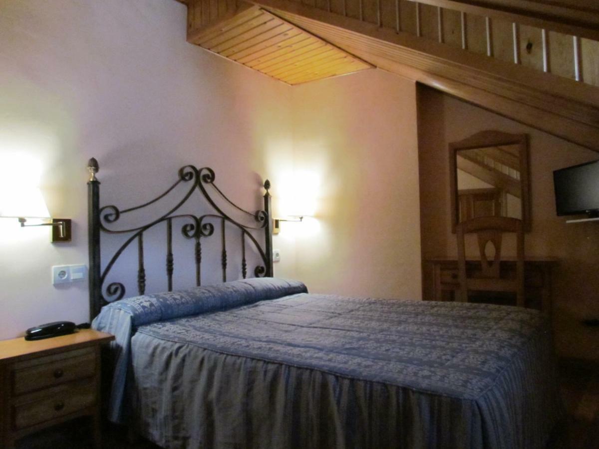 Hotel Las Nieves Linás de Broto Zewnętrze zdjęcie